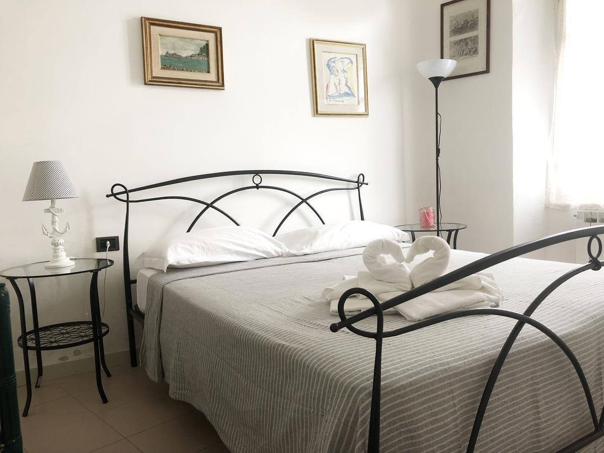 A Conchija Blu Apartment ปอร์โตเวเนเร ภายนอก รูปภาพ